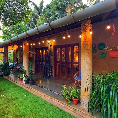 Peace Lily Cottage Карджат Екстериор снимка