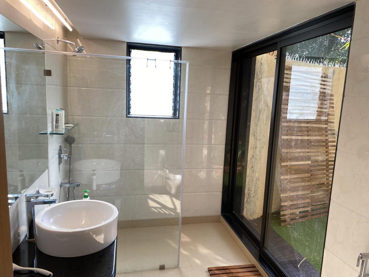 Peace Lily Cottage Карджат Екстериор снимка