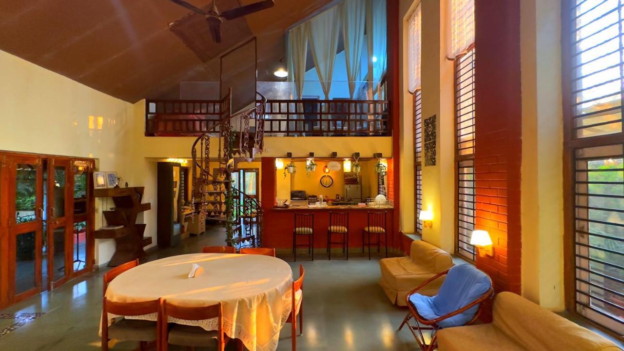 Peace Lily Cottage Карджат Екстериор снимка