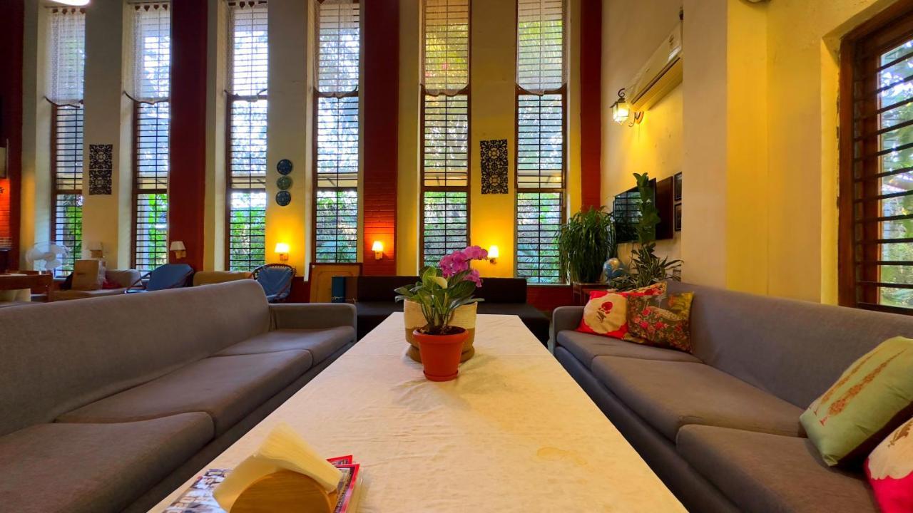 Peace Lily Cottage Карджат Екстериор снимка