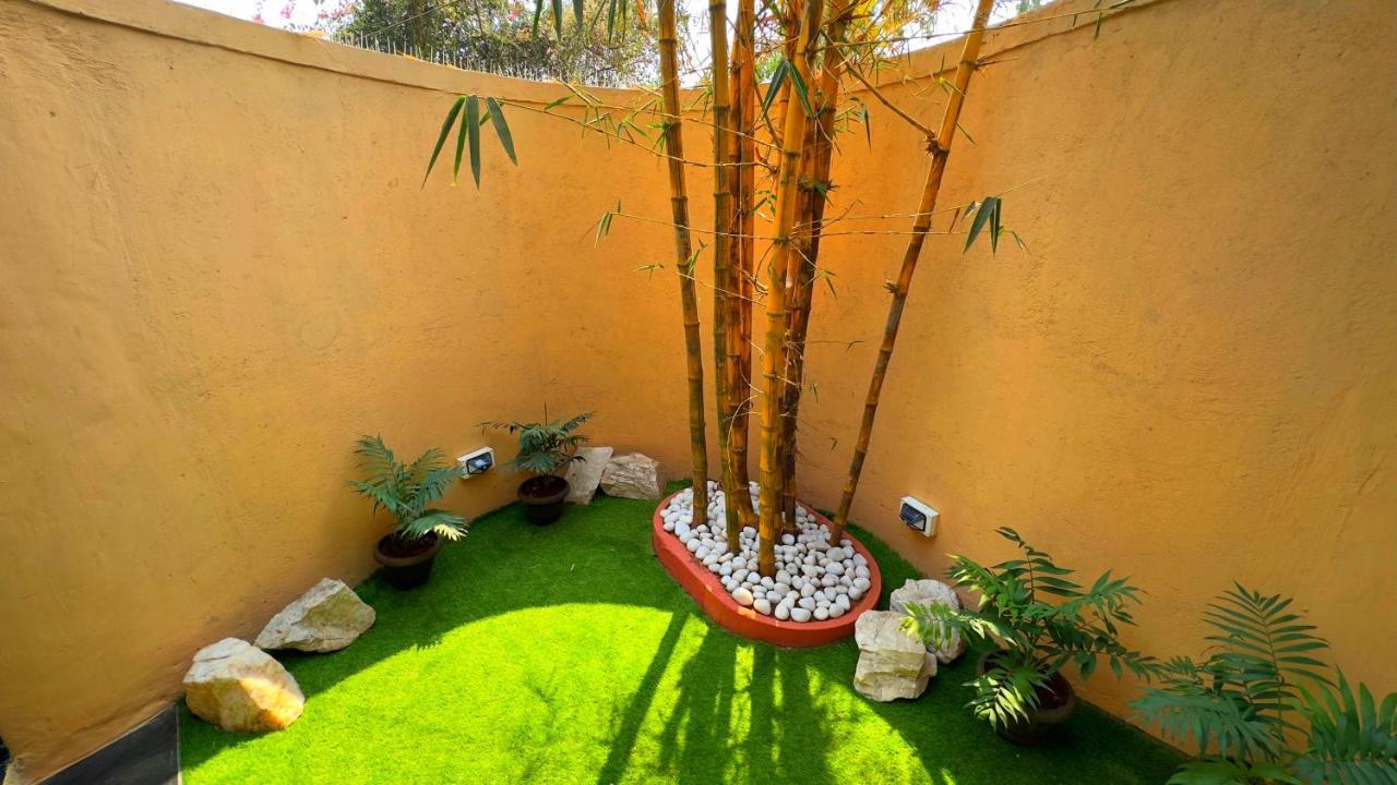 Peace Lily Cottage Карджат Екстериор снимка
