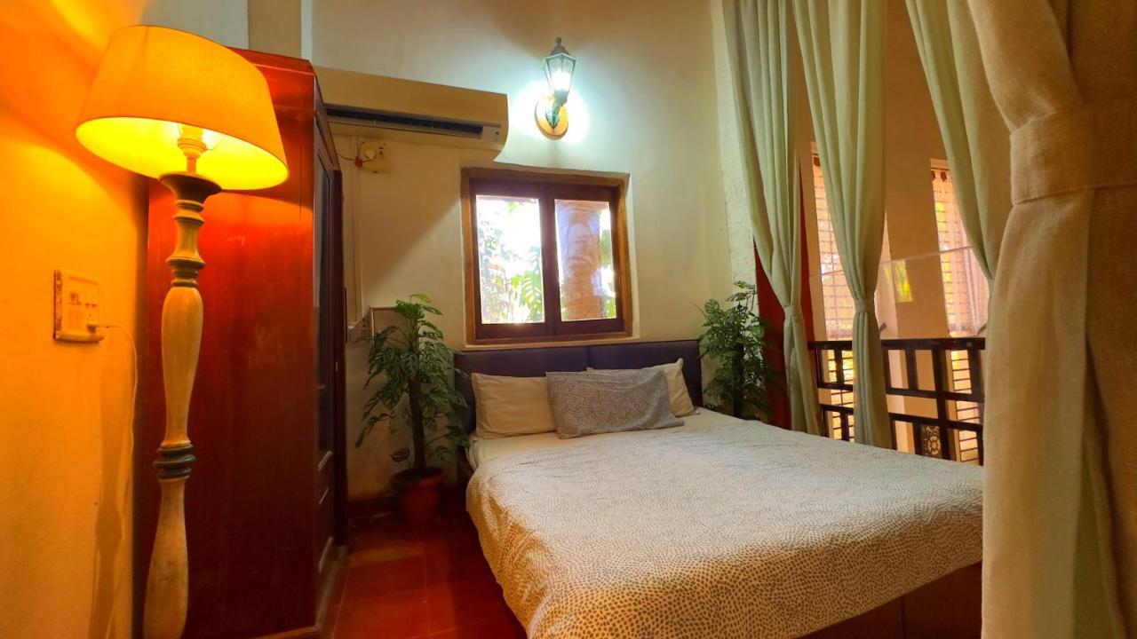 Peace Lily Cottage Карджат Екстериор снимка